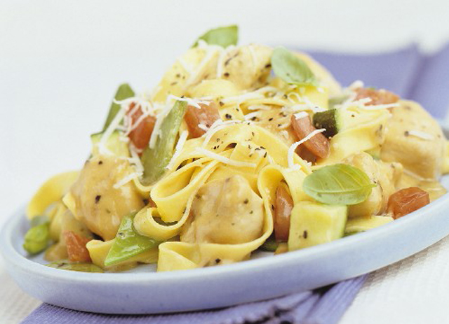 Creamy Chicken and Vegetable Fettuccini