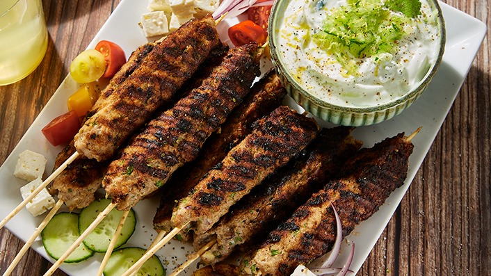 Keftas de poulet avec raita au concombre